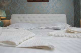 Отели типа «постель и завтрак» Villa Platinvm Предял Роскошный трехместный номер-5